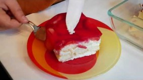 تهیه دسر-ترامیسو  میوهای توت فرنگی و ژله