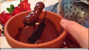 تهیه دسر-درست کردن دسته گل با توت فرنگی