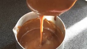 تهیه دسر-کریم نرم شکلاتی برای تزئین انواع کیک و شیرینی و دسر