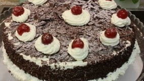 کیک پزی- بلیک فارسٹ کیک خوشمزه