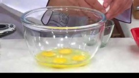 کیک پزی-طرز تهیه دسر کیک توت فرنگی