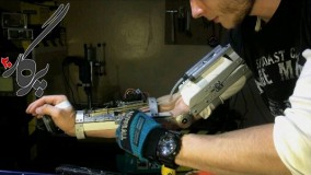 ساخت دست Iron man (فیلم Avengers) با شکیک آتش