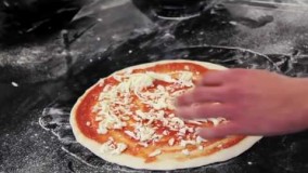 آشپزی مدرن-تهیه پیتزای لذیذ و آسان