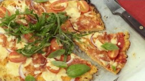 آشپزی مدرن-تهیه پیتزای رژیمی با پایه گل کلم