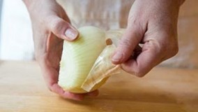 آشپزی ایرانی - آموزش سریع پوست کندن پیاز