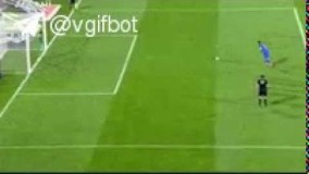 صحنه پنالتی امید ابراهیمی که توسط داور گل گرفته نشد