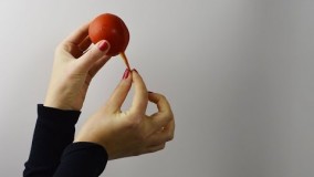 آشپزی ایرانی- بهترین روش جداکردن پوست گوجه فرنگی به نازکترین شکل ممکن بدون نیاز به آب جوش