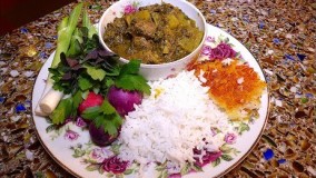 آشپزی ایرانی-تهیه خورشت کرفس و نعنا و جعفری