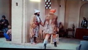 محمد علی کشاورز و آنتونی کوئین در سکانسی از فیلم کاروانها