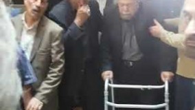 هم‌اکنون حضور محمدعلی کشاورز در مراسم ختم ناصر ملک مطیعی