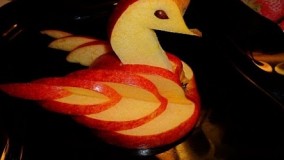 تزیین سیب به شکل پرنده