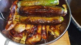 سرخ کردن کدو و بادمجان