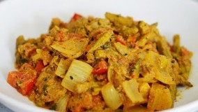 آموزش آشپزی-طرز تهیه بامیه دو پیازه، غذای خوشمزه هندی