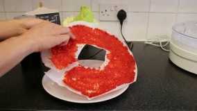 خشک کردن ادویه مورد نیاز مثل فلفل تا سبزیجات و میوه جات  به روشی بسیار ساده