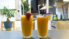 اسموتی تابستانی یک آب میوه طبیعی