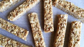 شیرینی پزی-تهیه کوکی رژیمی بادام زمینی