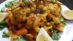 آشپزی ساده-طرز تهیه گل کلم با سبزیجات