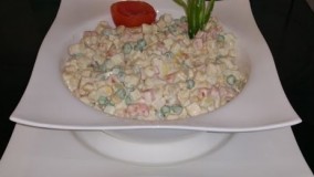 تهیه سالاد روسی