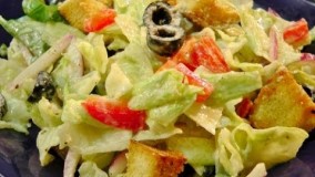 غذای رژیمی-تهیه سالاد با سس ماست