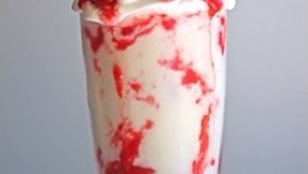 نوشیدنی تابستانی--اسموتی شکلات سفید