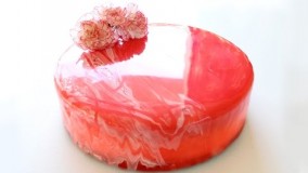 کیک پزی--تهیه کیک رد ولوت با سس براق