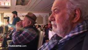 اشک‌های ناصر ملک مطیعی  و اکبر عبدی هنگام  اجرای قطعه کلنل سالار عقیلی29