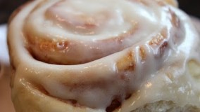 شیرینی پزی-تهیه رول دارچین به سبک انگلیسی