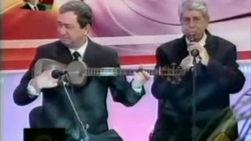 عالیم قاسم اف در حضور استاد خود می خواند