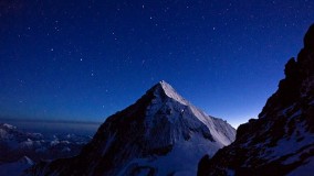 دکلمه شعری زیبا از فرویدون مشیری همراه با اجرای زنده سرود ای ایران