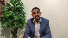 مدرس بازاریابی تلفنی مشاور جنسی را میفروشد که هرگز او را ندیده است