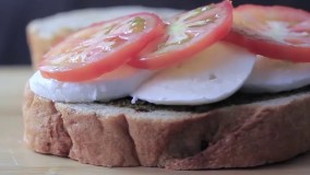 ساندویچ پنینی با سس پستو | فیلم آشپزی