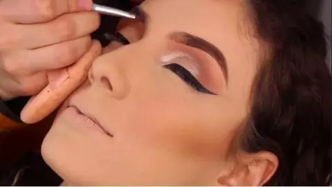 کلیپ آموزش میکاپ آرایش صورت کشیده