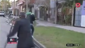 مجری آرژانتینی قبل از پخش برنامه زنده موبایلش به سرقت میره!