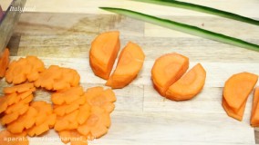 سالاد آرایی بسیار زیبا و ساده با استفاده از خیار و هویج