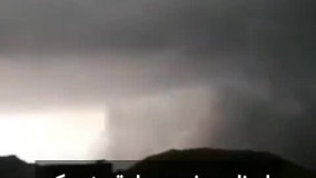 لحظه  برخورد صاعقه نزدیک شهروند بوشهری