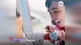 مواجهه احساسی پرستار چینی با فرزندش پس از یک ماه