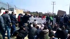 تجمع پناهجویان در اعتراض به شرایط ناامن کمپ موریا