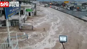 ورود سیلاب به کارخانجات جاده اراک