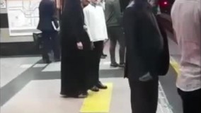 اذان زیبای پسر نوجوان در متروی تهران