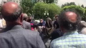 تجمع بازنشستگان و کارکنان صدا و سیما در مقابل مسجد بلال