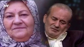 اشک های پزشکی که برای درمان بیماران کرونایی مادرش را از دست داد