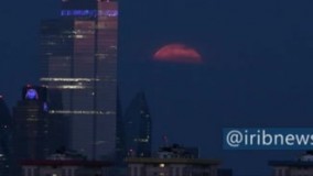 تصاویری از آخرین ابرماه سال در آسمان لندن