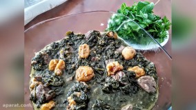 طرز تهیه خورشت آلو اسفناج