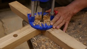 Table with AIR SUSPENSION made of old boards! Unique idea