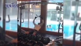 تمرینات سخت عقاب آسیا در 54 سالگی