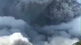 فوران کوه آتشفشانی عظیم در اندونزی