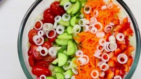 رنگین سالاد یک سالاد رنگارنگ و خوشمزه و سالم