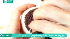 نحوه بافتن عروسک دختر با قلاب و کاموا رنگی