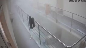 لحظه مجروح شدن سفیر هلند در بیروت