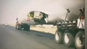 انتقال هواپیمای مسافربری حادثه دیده‌ در ماهشهر خوزستان